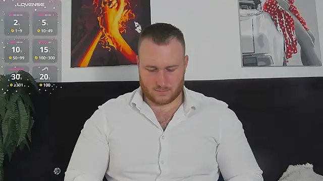 Snapshot of RoddyStill chatting on 12/08/24, 08:30 RoddyStill online show from 12/08/24, 08:30