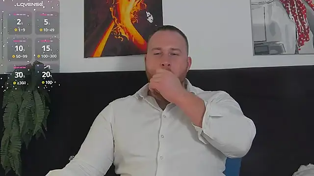 Snapshot of RoddyStill chatting on 12/08/24, 11:35 RoddyStill online show from 12/08/24, 11:35