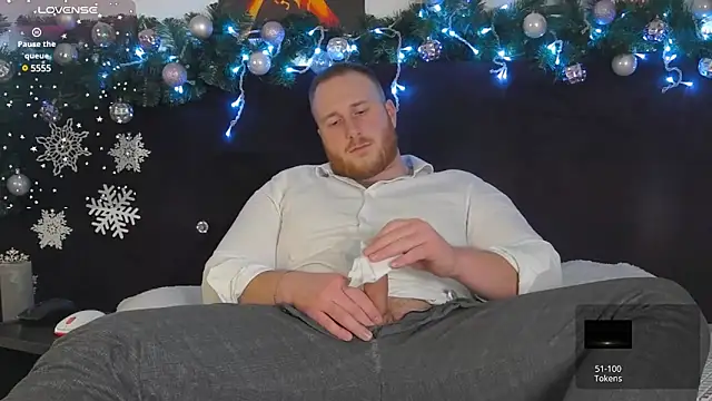 Snapshot of RoddyStill chatting on 12/12/24, 04:53 RoddyStill online show from 12/12/24, 04:53