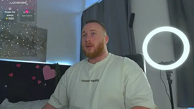 Snapshot of RoddyStill chatting on 02/14/25, 07:38 RoddyStill online show from 02/14/25, 07:38