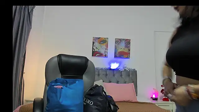 Snapshot of Jayden_Jonnes chatting on 12/26/24, 11:54 Jayden Jonnes online show from 12/26/24, 11:54