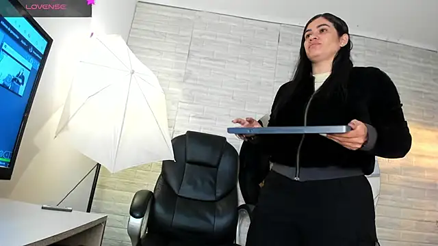 sussy  stone online show from 03/31/26, 11:43