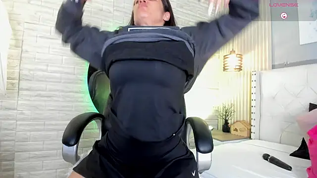 sussy  stone online show from 04/06/26, 11:55