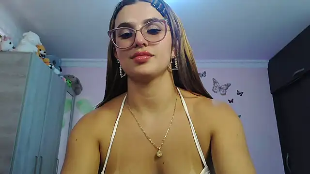 caroline jonson online show from 11/05/25, 07:36