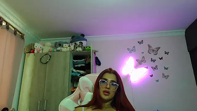 caroline jonson online show from 07/19/26, 03:49