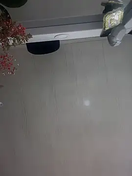 Lorraine Leon online show from 03/20/25, 01:46