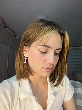 Lorraine Leon online show from 02/05/26, 03:11