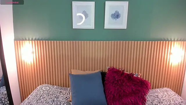  anavictoria  online show from 10/17/25, 06:32