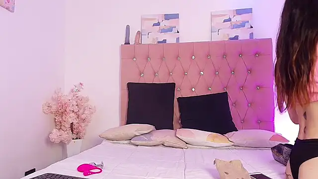 Tifanny Sweett online show from 09/24/25, 01:58