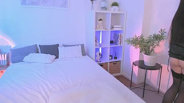 Sasha Miro online show from 01/10/25, 05:05