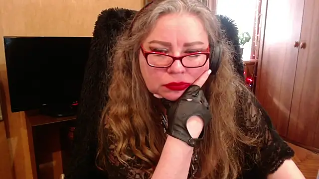 Snapshot of Miss_Tress chatting on 03/09/25, 07:23 Miss Tress online show from 03/09/25, 07:23