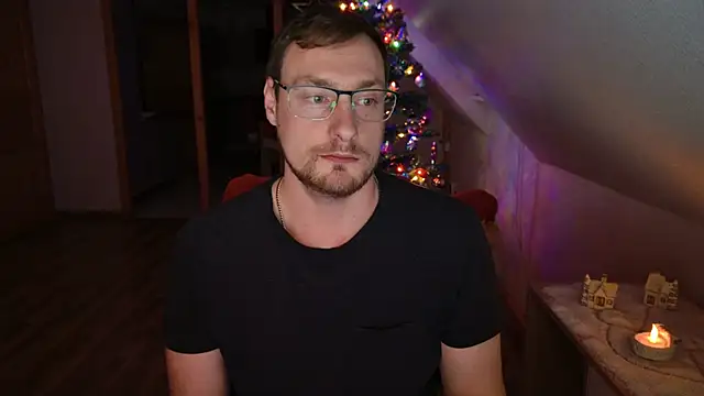 Snapshot of Relsxboy chatting on 12/10/24, 09:43 Relsxboy online show from 12/10/24, 09:43