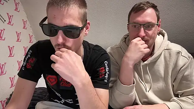 Snapshot of Relsxboy chatting on 01/10/25, 11:50 Relsxboy online show from 01/10/25, 11:50