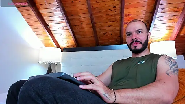 Tom Bailey online show from 09/12/25, 12:16