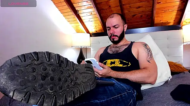 Tom Bailey online show from 11/02/25, 01:24