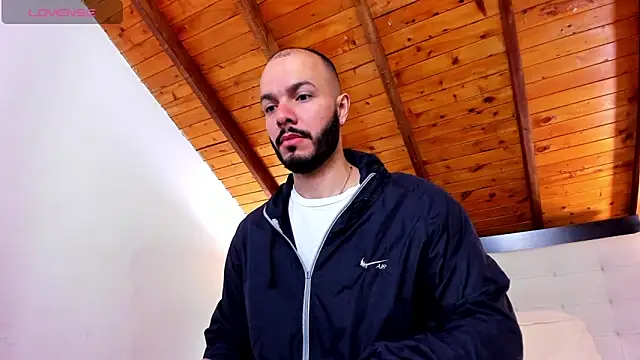 Tom Bailey online show from 11/30/25, 12:42