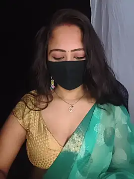 Snapshot of priya__angel chatting on 07/10/26, 05:04 priya angel online show from 07/10/26, 05:04