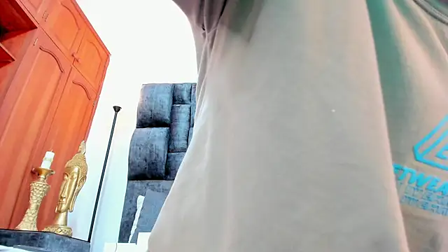 Snapshot of TomyMosterCock chatting on 12/21/24, 03:47 TomyMosterCock online show from 12/21/24, 03:47