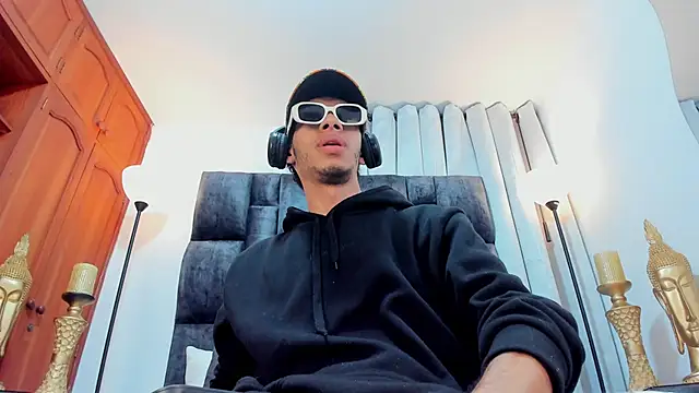 Snapshot of TomyMosterCock chatting on 01/19/25, 05:26 TomyMosterCock online show from 01/19/25, 05:26