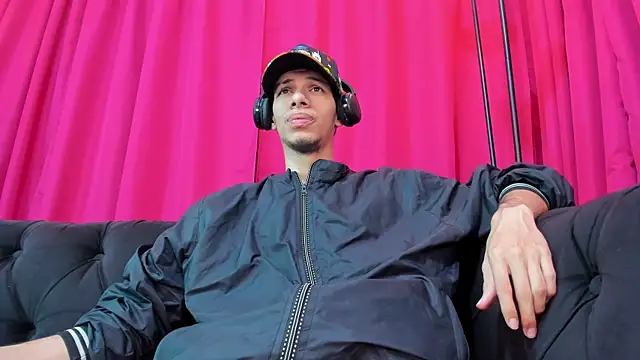 Snapshot of TomyMosterCock chatting on 02/08/25, 04:25 TomyMosterCock online show from 02/08/25, 04:25