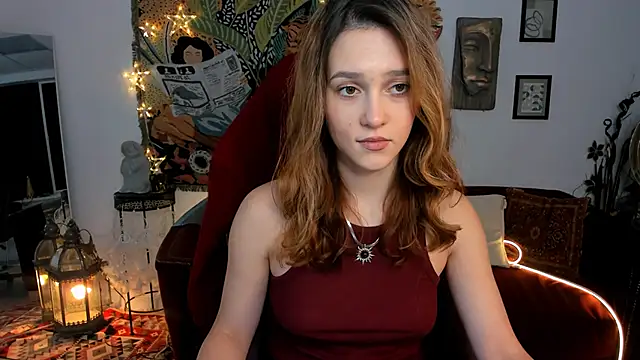 Snapshot of LolaLemona chatting on 12/07/24, 12:35 LolaLemona online show from 12/07/24, 12:35