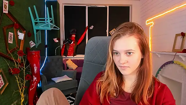 Snapshot of LolaLemona chatting on 12/26/24, 04:14 LolaLemona online show from 12/26/24, 04:14