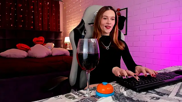 Snapshot of LolaLemona chatting on 03/02/25, 09:31 LolaLemona online show from 03/02/25, 09:31