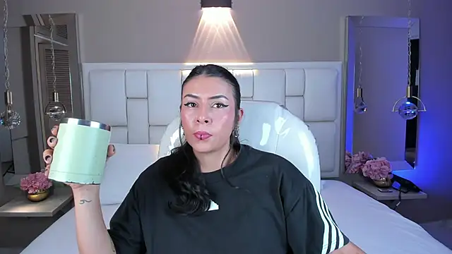 JessyEvans online show from 10/21/25, 07:36