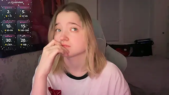 Meowki4k online show from 12/30/24, 02:08