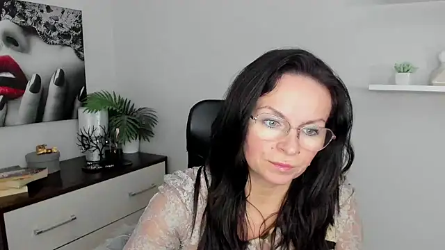 HelenLuxx online show from 01/23/25, 01:13