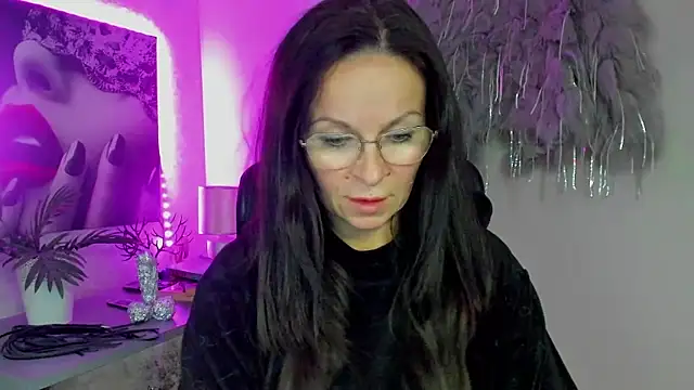 HelenLuxx online show from 01/08/26, 05:15