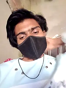 Snapshot of Yasha_14C_Creator chatting on 10/17/25, 05:21 Yasha 14C Creator online show from 10/17/25, 05:21