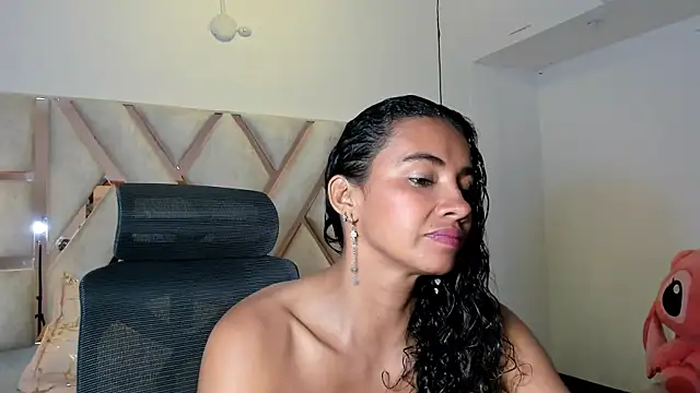 leslyflorez online show from 01/15/25, 12:30