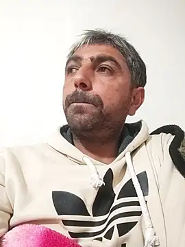 Snapshot of Muratcanik44 chatting on 02/04/26, 05:52 Muratcanik44 online show from 02/04/26, 05:52