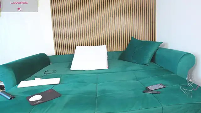 SofiaHanson online show from 02/08/26, 12:08