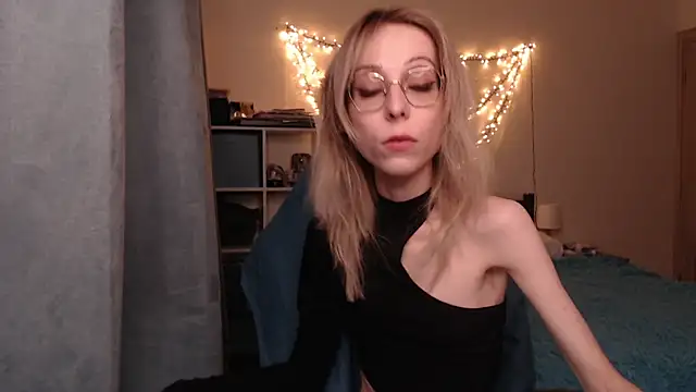 amber quell here online show from 02/20/25, 03:19