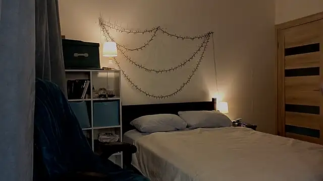 amber quell here online show from 09/11/25, 03:12