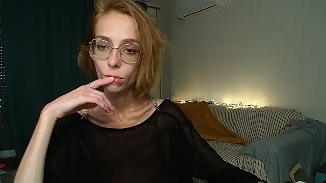 amber quell here online show from 05/30/26, 03:53