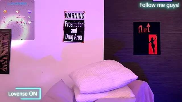 AriaVoss online show from 09/18/25, 07:05