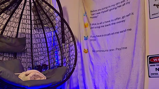 AriaVoss online show from 04/05/26, 08:39