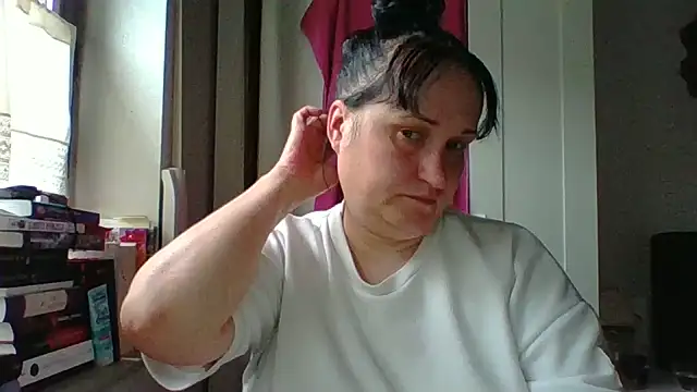 Snapshot of _squirty_cum_lady_ chatting on 06/12/26, 04:28 squirty cum lady online show from 06/12/26, 04:28