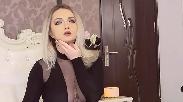 EllianaReese online show from 02/21/25, 03:34