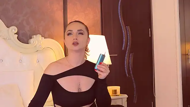 EllianaReese online show from 03/22/25, 05:49