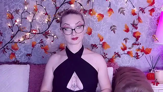 EllianaReese online show from 10/17/25, 02:26