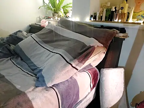 Snapshot of KennyLOVERboy chatting on 01/29/25, 03:04 KennyLOVERboy online show from 01/29/25, 03:04