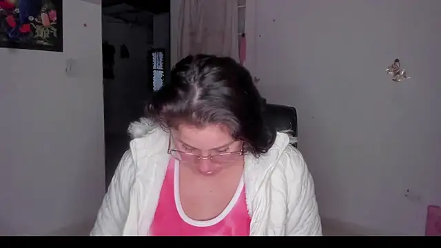 Snapshot of Dana_Jeins chatting on 04/25/26, 02:36 Dana Jeins online show from 04/25/26, 02:36