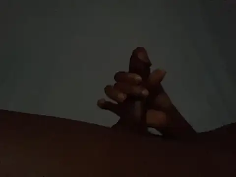 Tonniebiggie online show from 08/05/26, 04:04