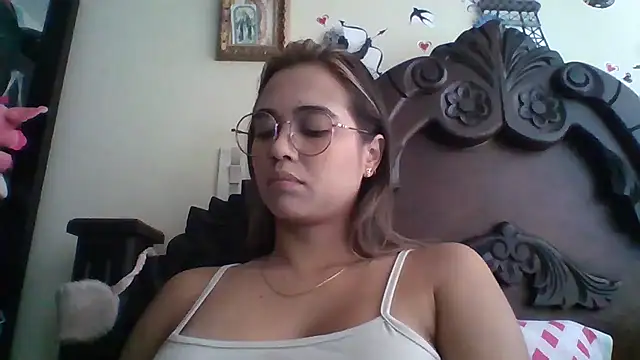 trianabell online show from 10/27/25, 04:55