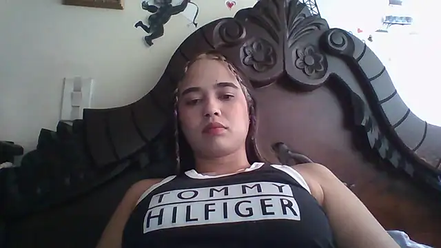 trianabell online show from 11/20/25, 03:45