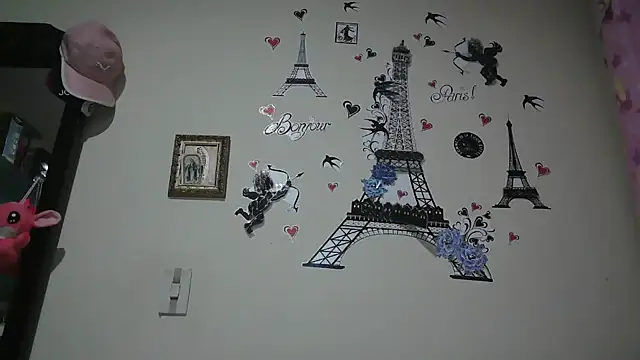 trianabell online show from 04/18/26, 11:49